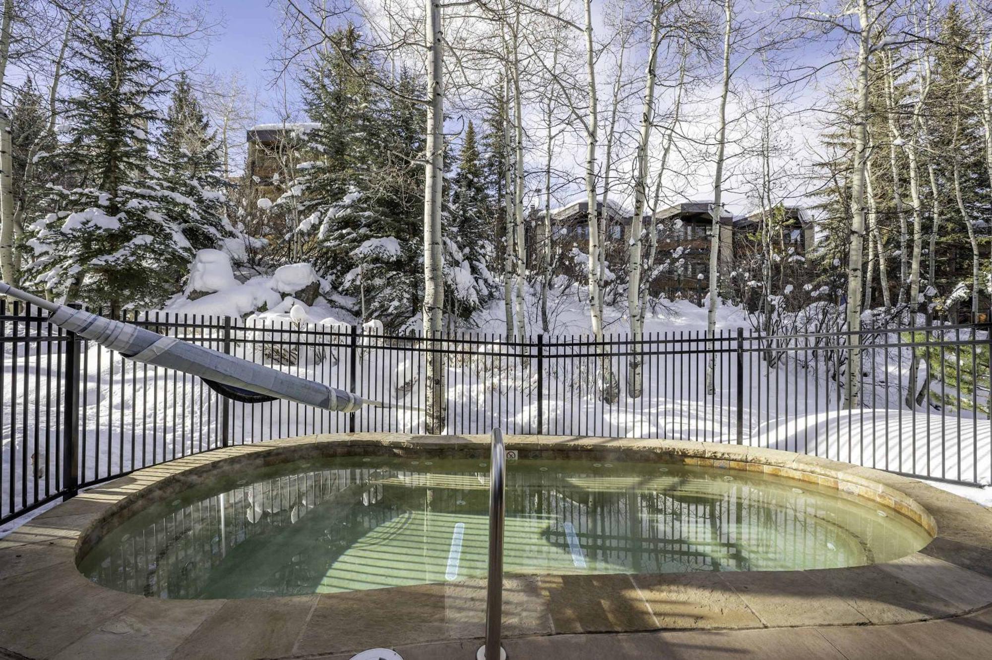 Renovated 2 Bedroom Condo W Hot Tub -Mountain Views! Snowmass Village Dış mekan fotoğraf
