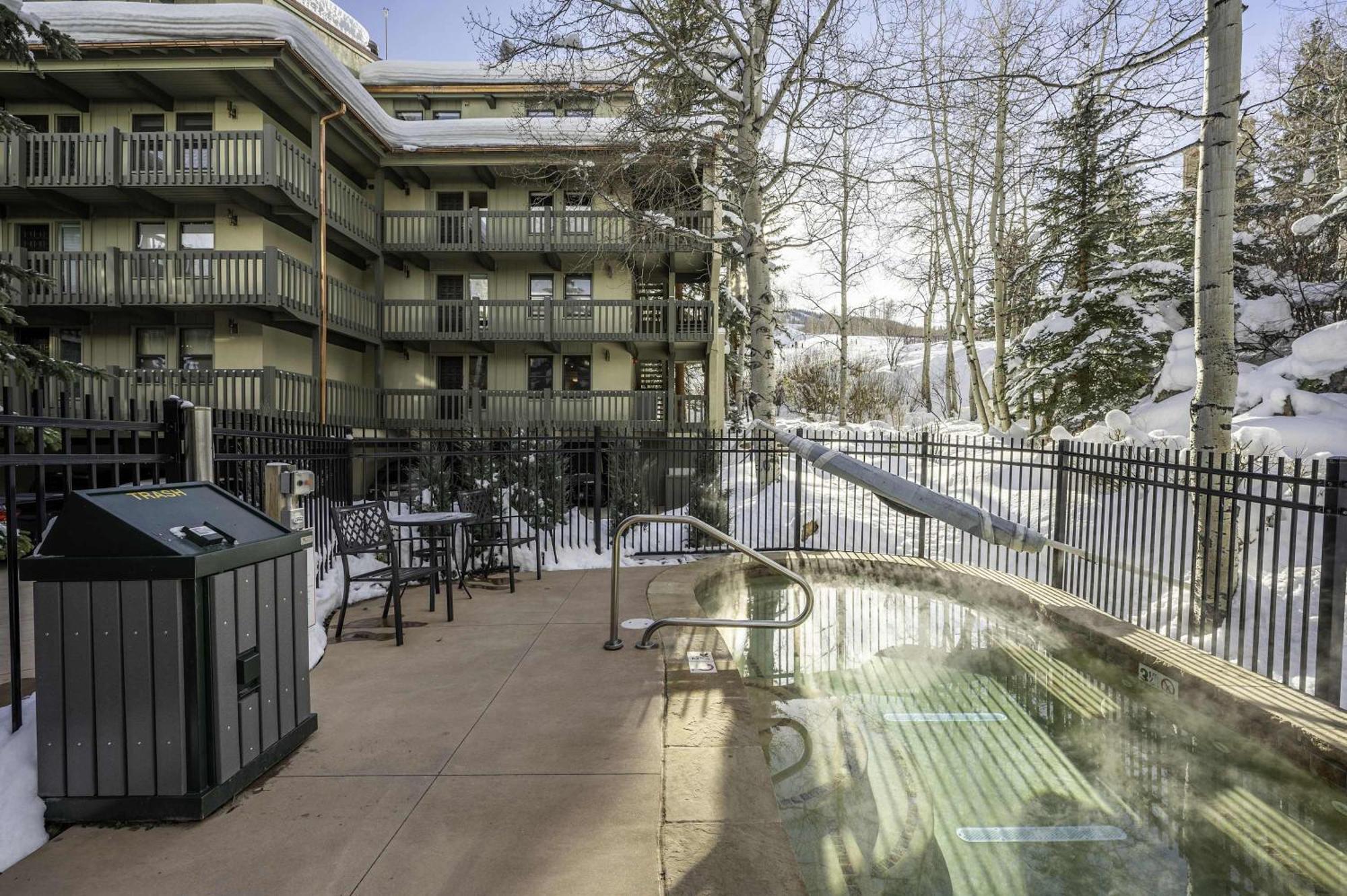 Renovated 2 Bedroom Condo W Hot Tub -Mountain Views! Snowmass Village Dış mekan fotoğraf